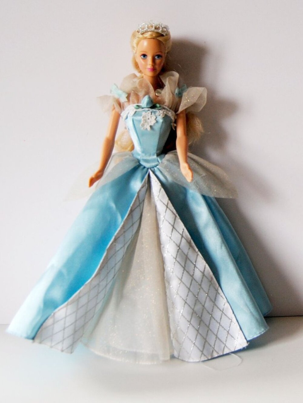 Vintage Sleeping Beauty Mattel Barbie Doll Tiara Eyes Lever Not working